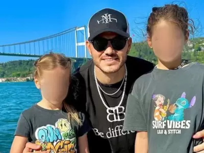 Mauro Icardi junto a sus hijas, Isabella y Francesca.