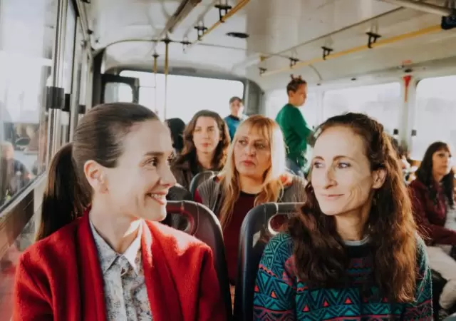 La mujer de la fila.