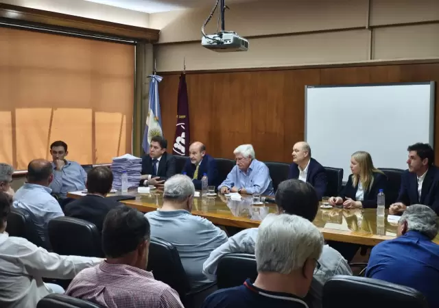 Reunin de Sturzenegger con el mundo del vino