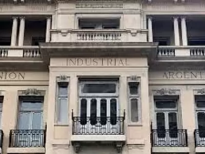 UIA