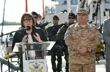 La ministra Bullrich haba presentado el plan a bordo de un guardacostas de la Prefectura. (Foto: Ministerio de Seguridad Nacional)