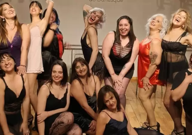 El elenco de La Burleza que se presenta el 21 de noviembre
