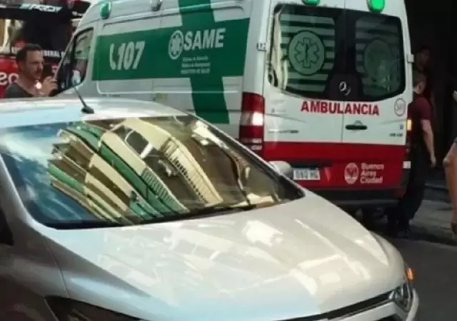 Los m�dicos del SAME realizaron maniobras de reanimaci�n cardiopulmonar y trasladaron al peque�o al Hospital Teodoro �lvarez.