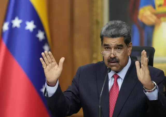 Maduro profesa un discurso m�s pac�fico e insiste que su pa�s busca curar el c�ncer y no crear bombas at�micas.