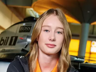 La hija de Mika Hakkinen llega a McLaren y se incorpora a la academia del equipo ingl�s.