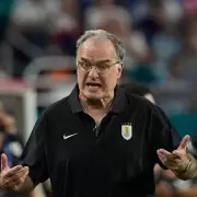 Conferencia de prensa de urgencia: Bielsa hablará en medio de las críticas en Uruguay