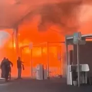 Alarma en la COP30 de Brasil: feroz incendio en la Zona Azul interrumpe las negociaciones climáticas