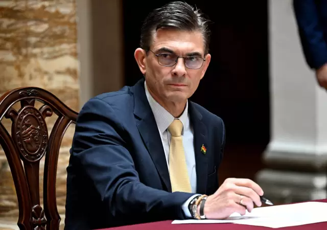 "El Ministerio de Justicia ha muerto y lo vamos a enterrar bien para que no vuelva el terrorismo de Estado", afirm� el mandatario.