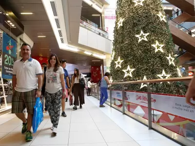 El salto del d�lar en Chile reactiv� el consumo de argentinos en los malls, donde la diferencia de precio en tecnolog�a y ropa justifica el viaje.