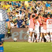 Gol de Cetré, Muslera figura y expulsión: Estudiantes ganó en la cancha y en la polémica ante Central