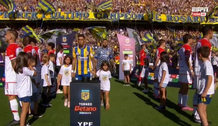 El pol�mico pasillo de Estudiantes a Rosario Central.
