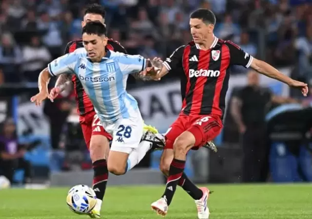 Racing elimin� a River en un partido tremendo.