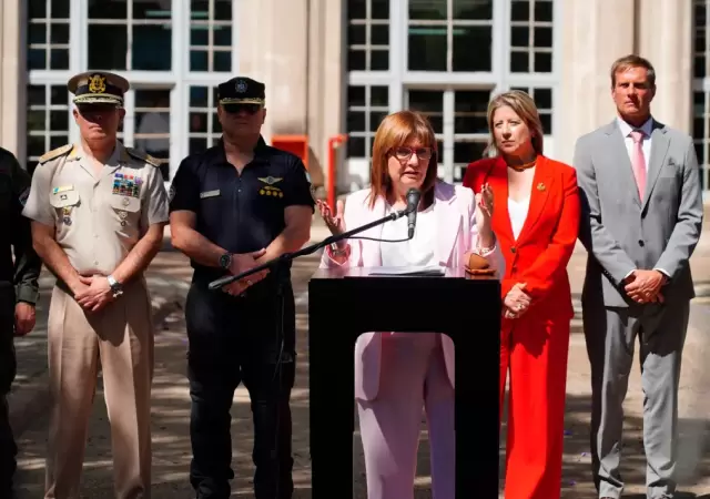 Anuncios de Bullrich