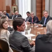 Caputo anticipó un 2026 "espectacular" ante empresas británicas anticipando la rebaja de impuestos