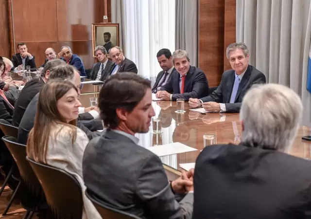Caputo con empresarios ingleses