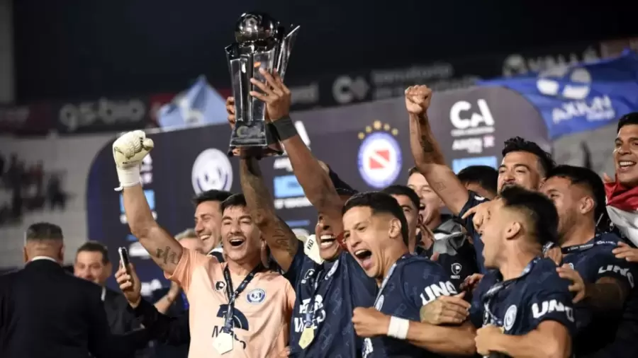 Independiente Rivadavia y un t�tulo hist�rico.