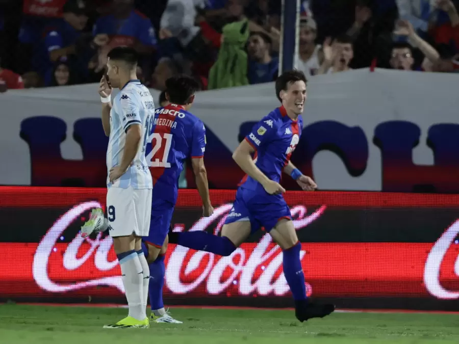 Racing y Tigre jugar�n el lunes.