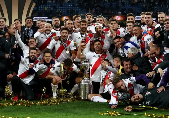 River campe�n de la Copa Libertadores en Madrid.