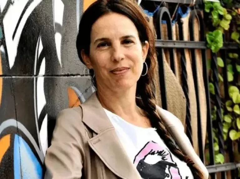 Paula Robles.