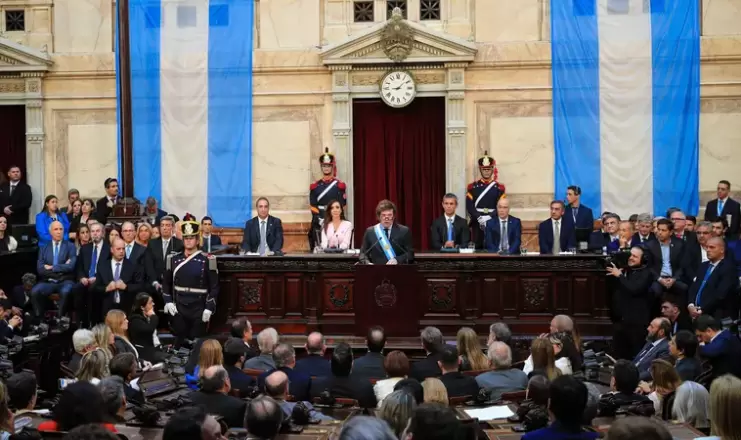 El Gobierno acelera Presupuesto y reforma laboral tras el nuevo Congreso