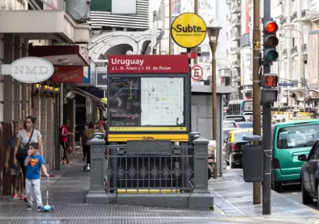 Colectivos, subtes y peajes aumentar�n desde el lunes.