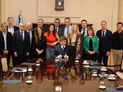 Javier Milei encabez� la Reuni�n de Gabinete en la que participaron Presti y Monteoliva.