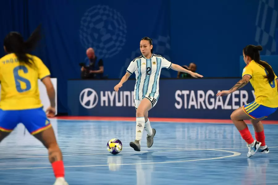 Argentina gole� a Colombia y est� en semifinales.