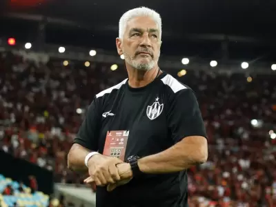 Omar de Felippe dej� de ser el DT de Central C�rdoba.