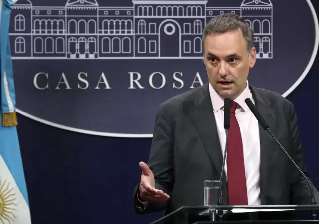 El proceso oficial incluy� una reducci�n del 18% del personal, la cancelaci�n de rutas deficitarias, y el cierre de sucursales.
