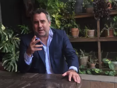 Intento de asesinato en Lima: El precandidato Rafael Bela�nde logr� salir ileso de milagro.