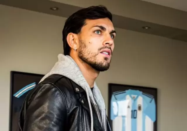 La historia de celos y viejos videos que se reaviv�.