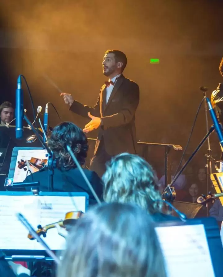 Rodrigo Naffa, director de la orquesta