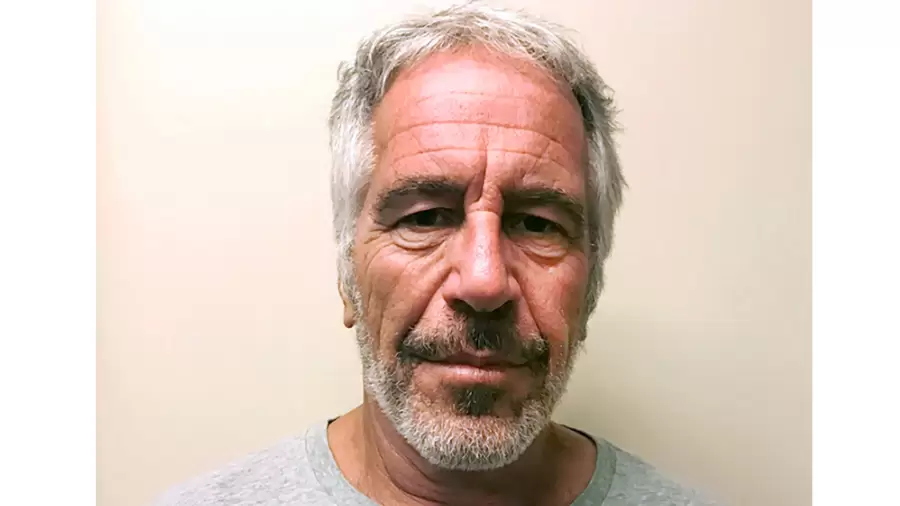Jeffrey Epstein murió en prisión en 2019, aparentemente por suicidio.