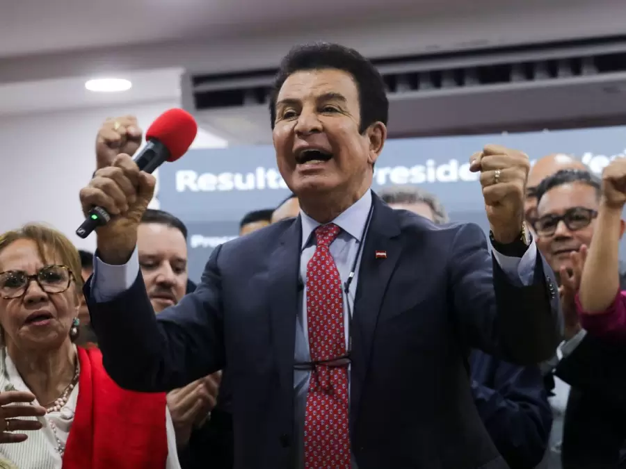 Salvador Nasralla, el candidato en disputa