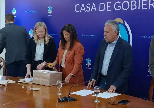 Se confirm� que la licitaci�n "recibi� muchos oferentes" y que el entusiasmo empresarial refleja la magnitud del proyecto.
