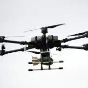 Francia: grupo de drones son repelidos a tiros en unidad naval con misiles atómicos