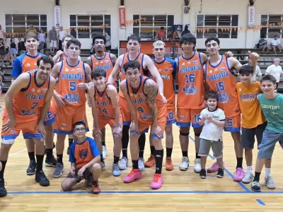 El plantel de Rivadavia celebr� una nueva victoria.