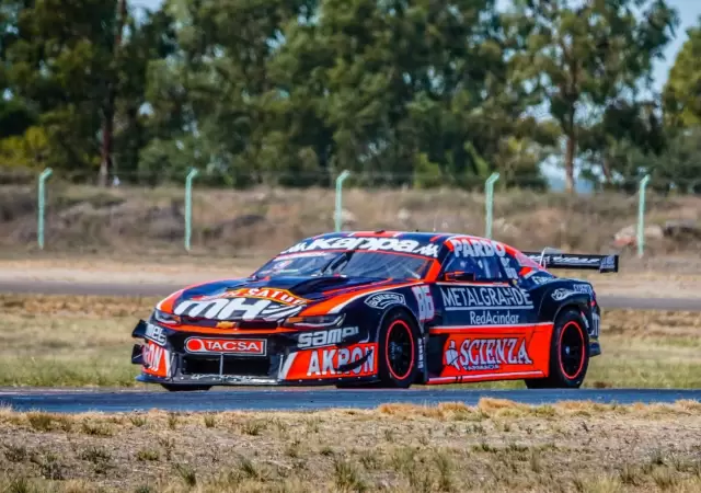 Agust�n Canapino, en la galer�a de los grandes del automovilismo argentino