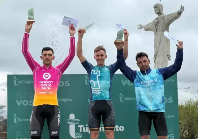 El podio de la segunda etapa en Tupungato