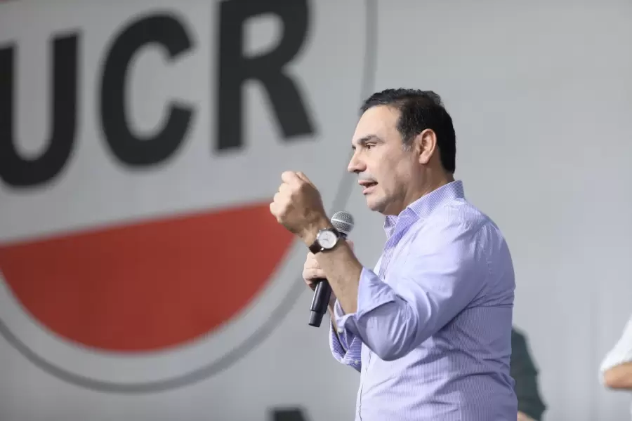 Gustavo Valdez es el candidato con m�s posibilidades