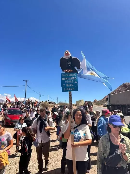 Asamble�stas contra la miner�a