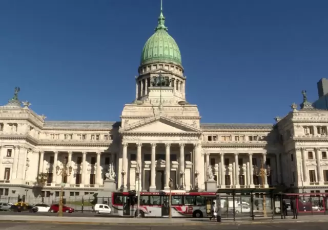 "Justicia militante": Mayoraz carga contra el fallo antipiquetes y anticipa la estrategia del Congreso 2026