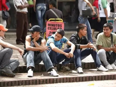 J�venes Nini: una de las principales razones se vincula a la falta de culminaci�n del secundario. Su�rez propone cambios en ese sentido.