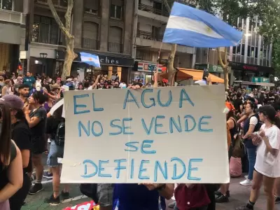 Protesta por la miner�a en Mendoza: mendocinos se movilizan en el KM 0 tras la aprobaci�n de PSJ Cobre Mendocino
