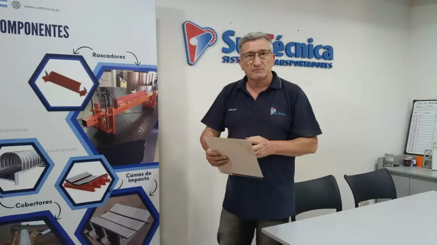 El titular de ASINMET, Julio Totero, celebra la aprobaci�n del proyecto minero en San Jorge.