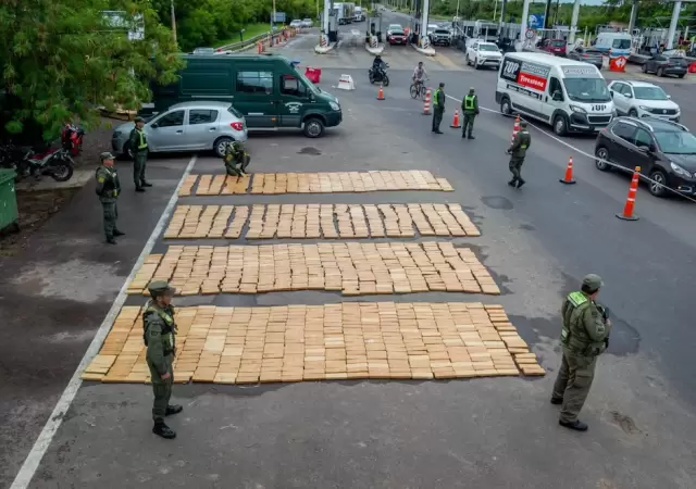 Mega operativo: el cargamento de 1.200 kilos de marihuana que Gendarmer�a descubri� bajo cajones de fruta