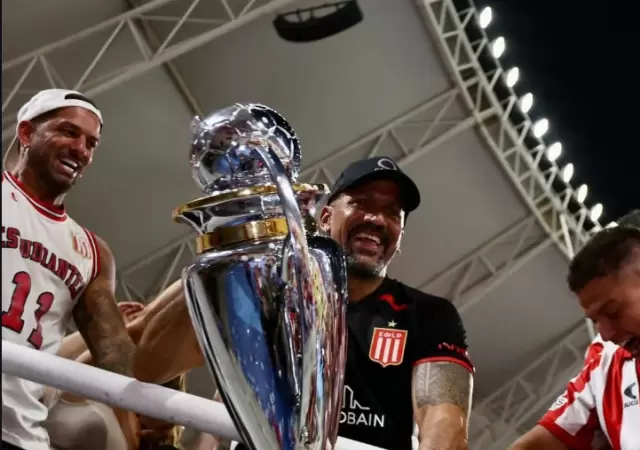 Ver�n lo vivi� como un hincha m�s