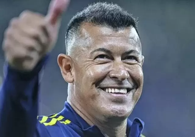 Almir�n vuelve a la Argentina.