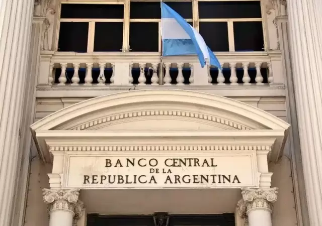 El d�lar deja de ser el term�metro: la apuesta del BCRA para estabilizar la econom�a.