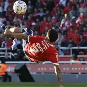 Santiago Montiel gan� el Premio Pusk�s por un gol hist�rico ante Independiente Rivadavia